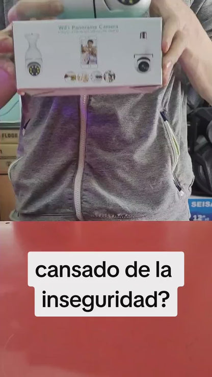 CÁMARA FOCO DE SEGURIDAD Y VIGILANCIA VISIÓN 360º grados . 📹💡🕵🏻 ¡Se conecta a Wi-Fi para que vigiles en tiempo real desde tu celular! 📲